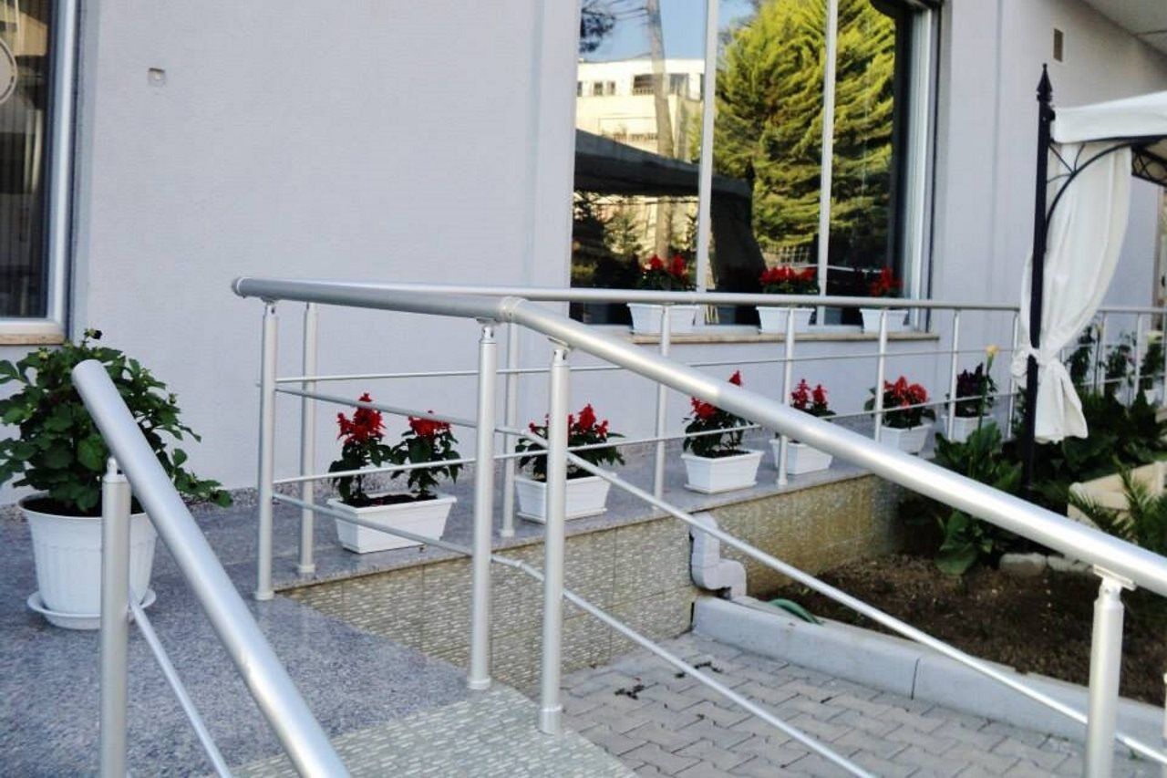 Hotel Marika Голем Екстериор снимка